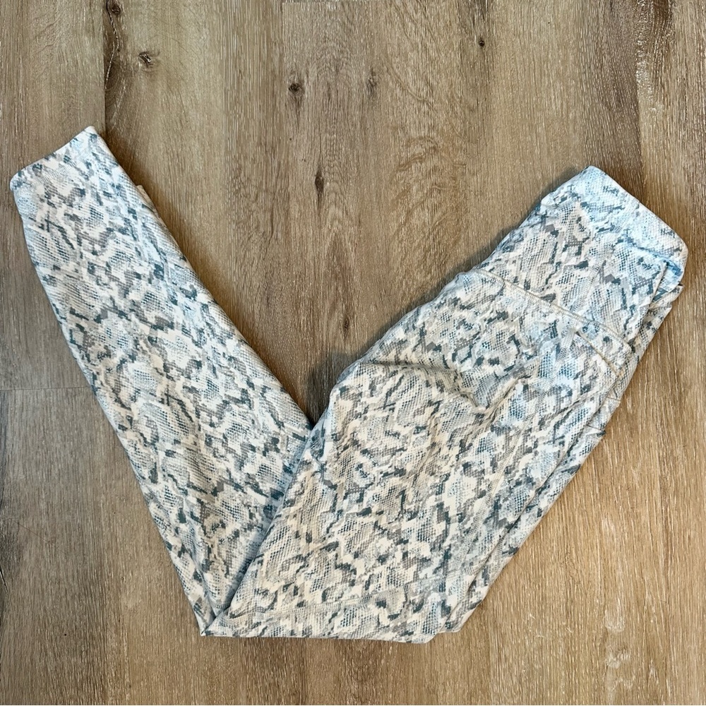 Old Navy Gray Patterned Leggings